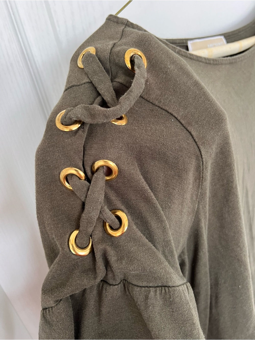 Women’s Olive Brown Short Sleeve Top with Grommet Detail - Picture 4 of 7